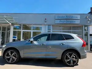Volvo XC60 D5  R Design AWD-Schiebedach-Standheizung