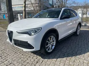 Alfa Romeo Stelvio B-Tech Q4  PANO LEDER 62 TKM