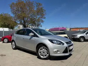Ford Focus Lim. Titanium Garantie Zahnriemen ist Neu