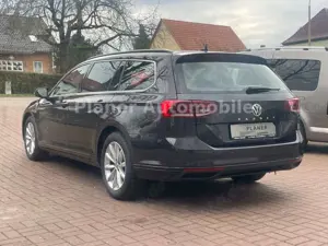 Volkswagen Passat Variant 1.Hand Leder LED Navi Service neu Bild 4