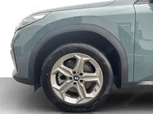 BMW X2 sDrive20i Parl/DrivAs Pano SHZ Bild 3