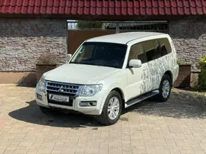Mitsubishi Pajero 3.2 DI-D Plus (5-trg.)