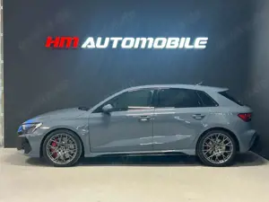Audi RS3 SPORTBACK/BUCKET SEATS/PANO/360°/ROTE NÄHTE Bild 2
