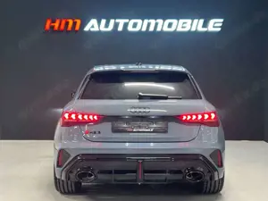 Audi RS3 SPORTBACK/BUCKET SEATS/PANO/360°/ROTE NÄHTE Bild 4