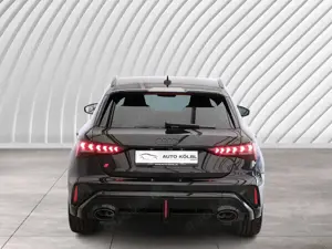 Audi RS3 Sportback 2.5 294 kW TFSI quattro Bild 5