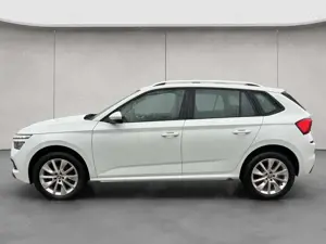 Skoda Kamiq 1.0 TSI DSG Style Business Navi ACC LED PDC Bild 2
