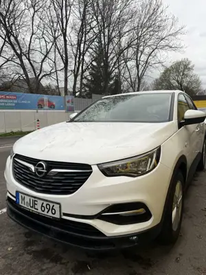 Opel Grandland X 1.5 D Start/Stop Automatik 2020 Bild 2