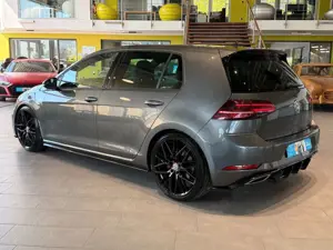 Volkswagen Golf VII Lim. R-Line*Keyless*Panorama*Ambiente* Bild 4