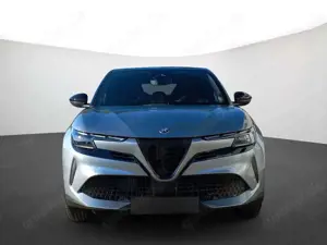 Alfa Romeo Junior Ibrida 1.2  Ti Q4 SportPaket+PanoDach+TechPaket Bild 2