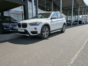 BMW X1 sDrive 18i Sport Line Navi.Parkassistant. Bild 2