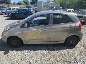 Kia Picanto Spirit AUTOMATIK Bild 2
