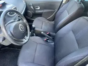 Renault Clio III Dynamique Bild 5
