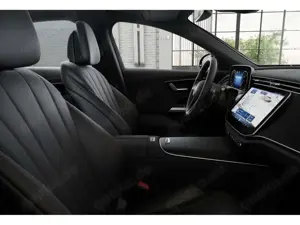 Mercedes-Benz E 200 d Limousine AVANTGARDE DISTR KAMERA PANO Bild 4
