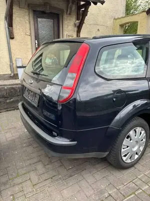 Ford Focus Turnier 1.4 16V Trend Bild 5