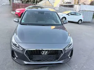 Hyundai i30 Select/Klima/NSW/6-Gang/StartStop/Tempomat Bild 2