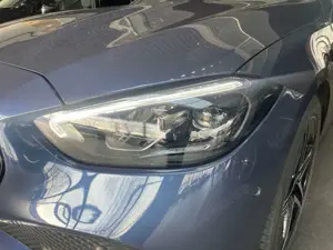 Mercedes-Benz C 300 4M T AVANTGARDE+PANO+AHK+VOLLLEDER+360° Bild 2