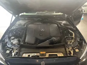 Mercedes-Benz C 300 4M T AVANTGARDE+PANO+AHK+VOLLLEDER+360° Bild 4
