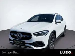 Mercedes-Benz GLA 180 STYLE+LED+EL HECKKL+RÜCKFKAM+NAVI