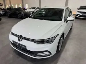Volkswagen Golf VIII Lim. Active*LED*AHK*LkHz*Ambiente*App*