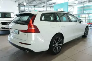 Volvo V60 B4 D Momentum Panorama+Lenkradhz+Memory+SHZ Bild 5