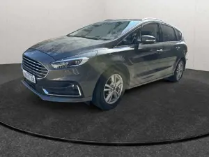 Ford S-Max Hybrid Titanium