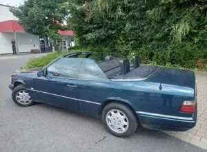 Mercedes-Benz 220 Cabrio E220( W124)