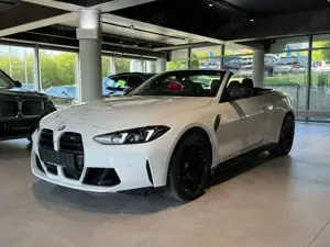 BMW M4 Competition xDrive Cabrio *NEUJAHRSAKTION*