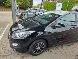 Hyundai i30 i30 Diesel blue 1.6 CRDi Style