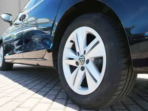 Volkswagen Golf VIII Variant 2.0 TDI DSG Life '16 ACC APP-Conne... Bild 5