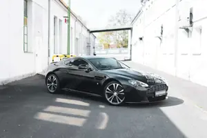 Aston Martin Vantage Carbon Black Edition *MwSt / Manual*