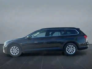 Volkswagen Passat Variant 1.5TSI LED/AHK/Navi/ACC/App Bild 4