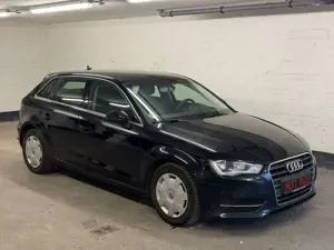 Audi A3 Sportback ambiente 1.6L Bild 3