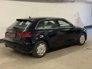 Audi A3 Sportback ambiente 1.6L Bild 4