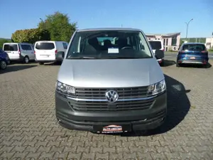 Volkswagen T6.1 Kombi lang+DSG+9-Sitzer+Standhzg+Komfortpaket+PDC+Klima Bild 4