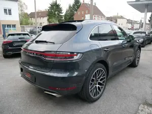Porsche Macan Basis LED Sport Design Pano Luftfed. Bose Spur Kam Bild 5