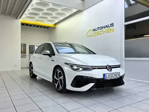 Volkswagen Golf VIII Limo R 4Motion Panorama Head-Up Kamera