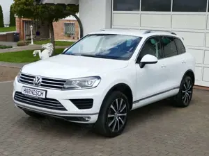 Volkswagen Touareg 3.0 V6 TDI * AHK+Leder+Navi+Luftfed.+20"Alu !