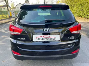 Hyundai iX35 2.0 CRDi Comfort 4WD *1 Hand* Bild 5