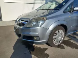 Opel Zafira Bild 3