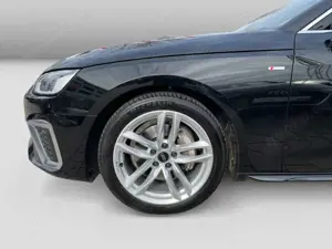 Audi A4 40 TFSI S tronic S line Matrix Standh Bild 5