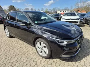 Volkswagen Golf VIII 1.5 TSI Active *Standheizung*HeadUp*
