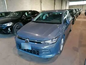 Volkswagen Golf VIII Lim. Life 2.0TDI Navi ACC LED Kamera