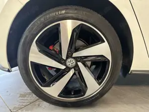 Volkswagen Polo GTI 2.0 TSI DSG SHZ+APS+BLUETOOTH+TEMPOMAT Bild 3
