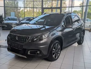Peugeot 2008 Allure PureTech. NAVI. KAMERA. AUTOMATIK
