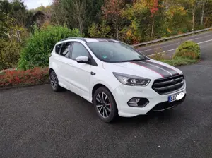 Ford Kuga ST Line Alcantara Leder Vollausstattung