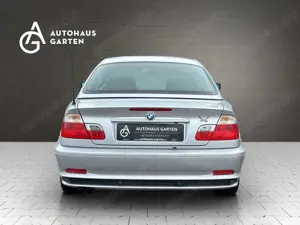 BMW 320 i Cabrio (Hardtop) PDC SHZ Klima Leder Tempo Bild 5