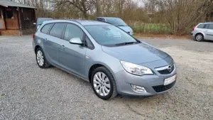 Opel Astra J Sports Tourer Design Edition / Garantie Bild 3