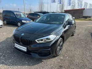 BMW 116 d Sport Line Navi Led Kamera Ambiente SR+WR