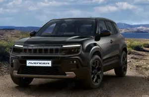 Jeep Avenger Black Edition Winterpaket Infotainment