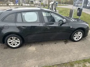Chevrolet Cruze Station Wagon 1.6 LS